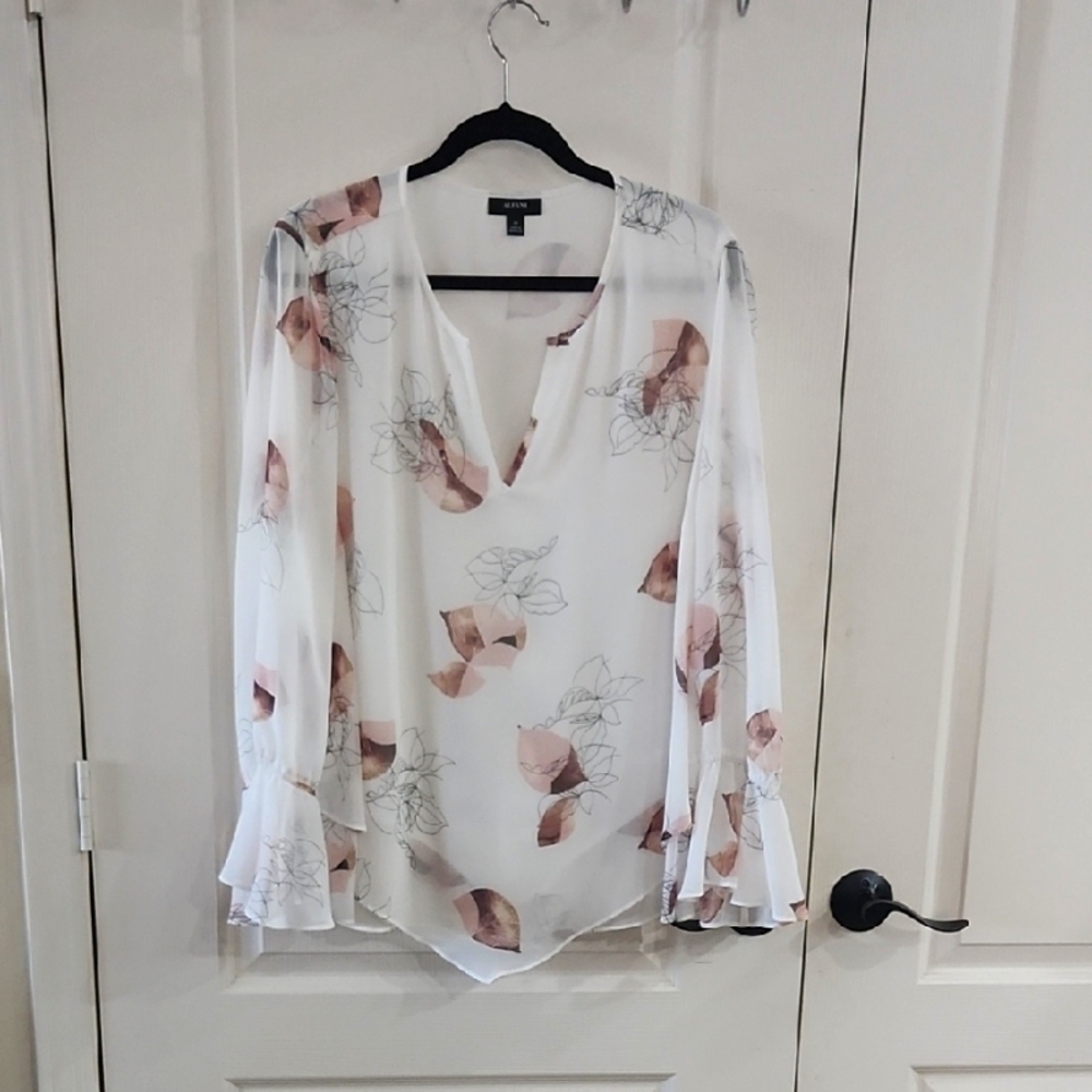 Alfani 2X Floral White Blouse